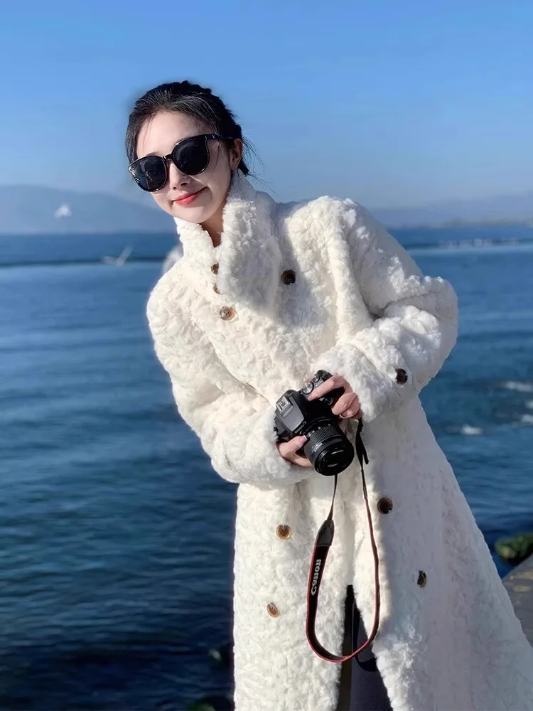 

White Lamb Plush Fashionable Coat For Women In Winter, Thickened Soft And Sticky Fur One-Piece Long Loose Coat