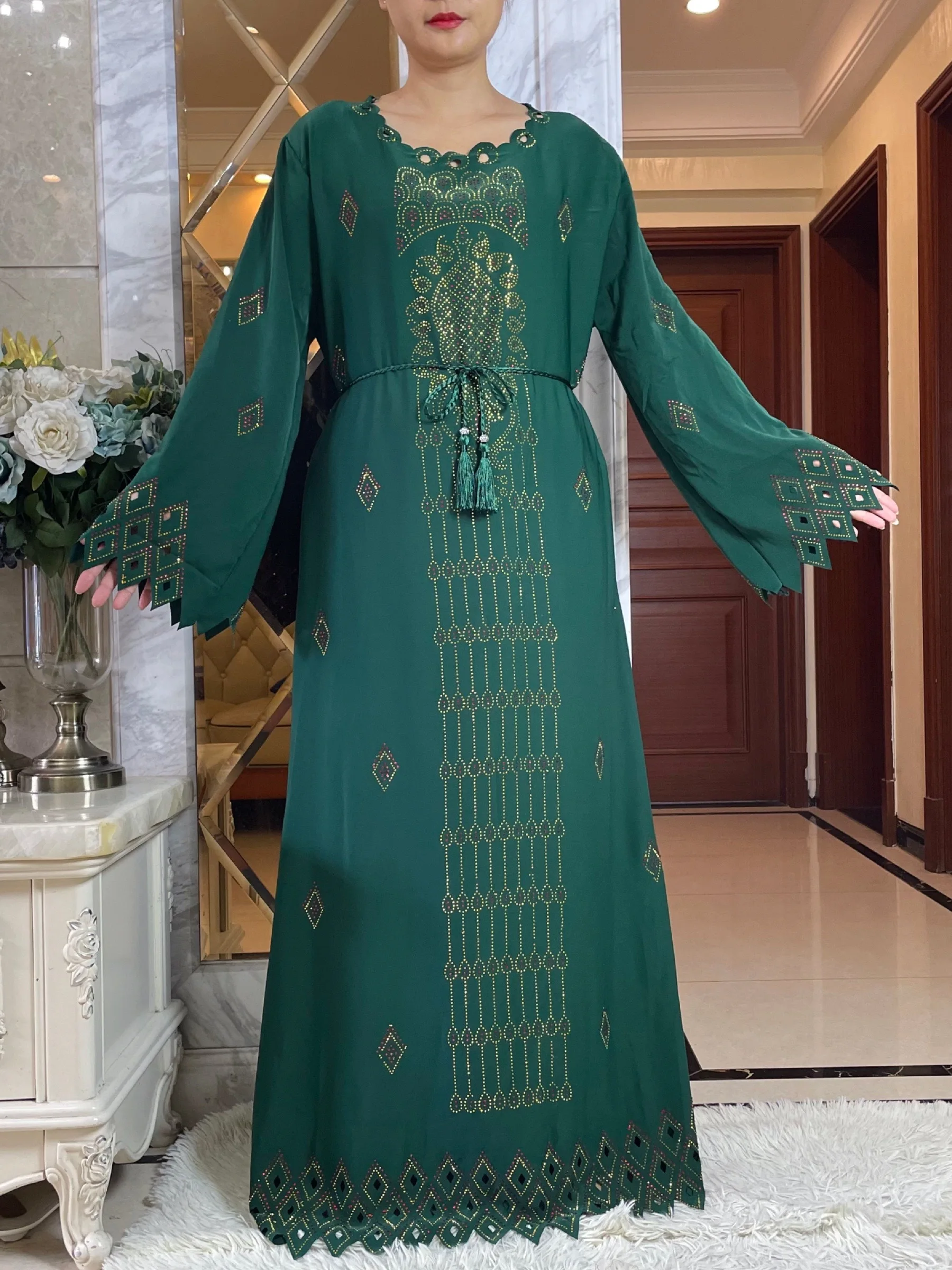 Mais recente outono feminino vestido elegante dubai roupas de festa manga longa dashiki muçulmano tecido conforto de alta qualidade africano abaya