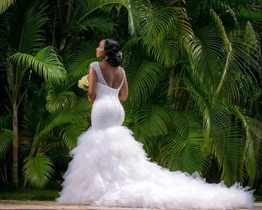 Robe de mariée sirène à volants pour filles noires, décolleté en V profond personnalisé, corsage complet de paillettes perlées, robe dos nu pour patients, luxe, quoi que ce soit