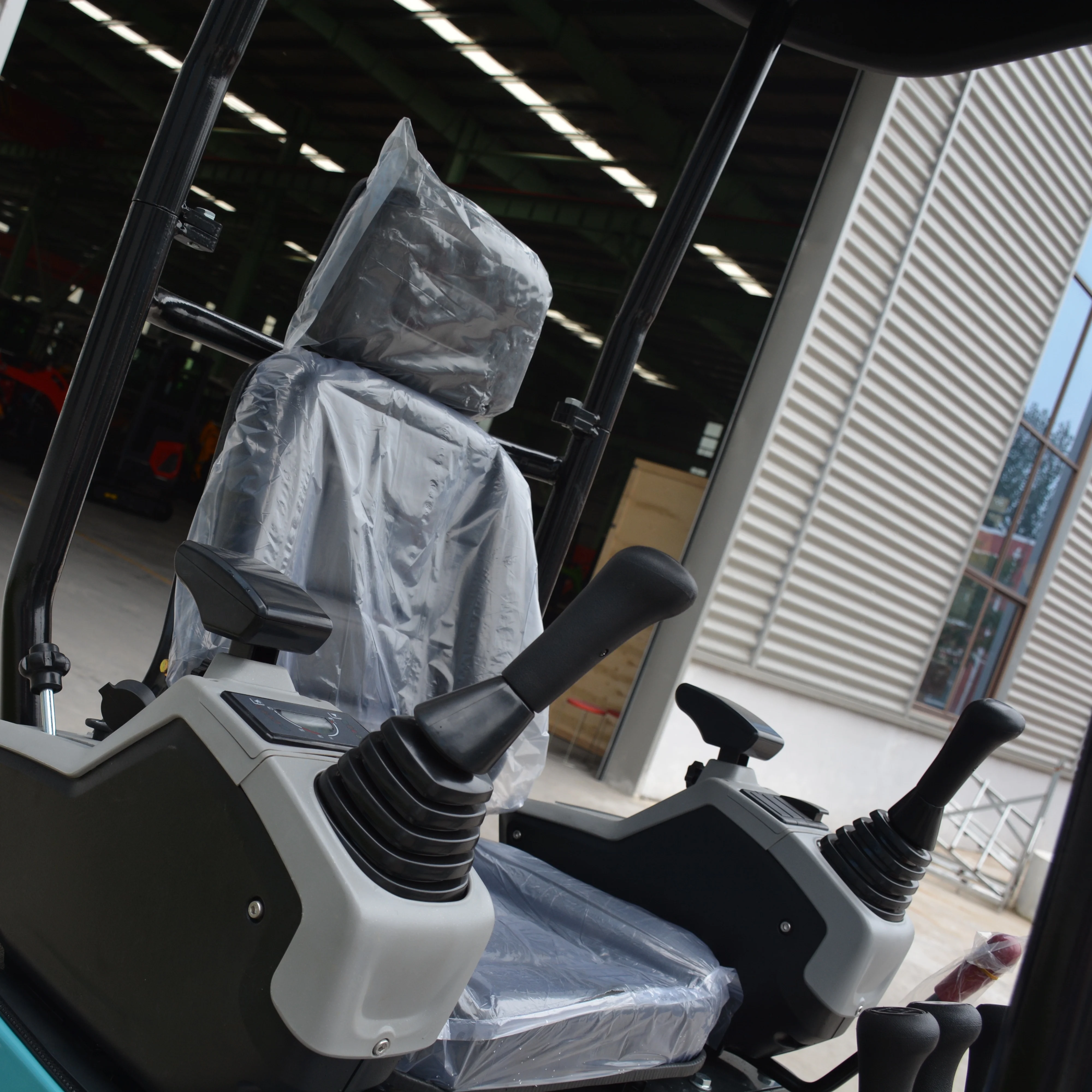 Mini excavator 1.8 tons CE Euro 5 EPA Kubota engine bagged small crawler excavator 1 ton 2 excavator household excavator