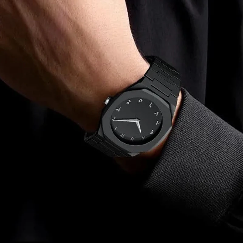 ساعة رياضية رقمية إبداعية للرجال والنساء مقاومة للماء بحزام بلاستيكي وحركة كوارتز كاجوال قابلة للتخصيص هدية عيد الميلاد