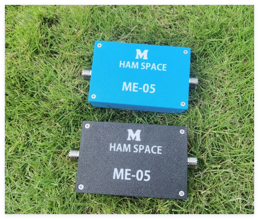 

1Pcs ME-05 Shortwave Choke Coil 1-30MHz 100W Choke Ring with M Female Connector for FT-8 Interference Eliminating Black/Blue