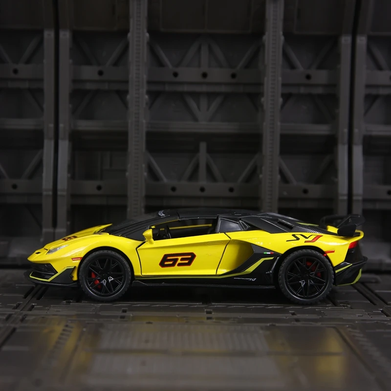 Modelo de coche de rally de aleación SVJ63 1:32, puertas y capó de motor, el maletero se puede abrir para coches de juguete para niños