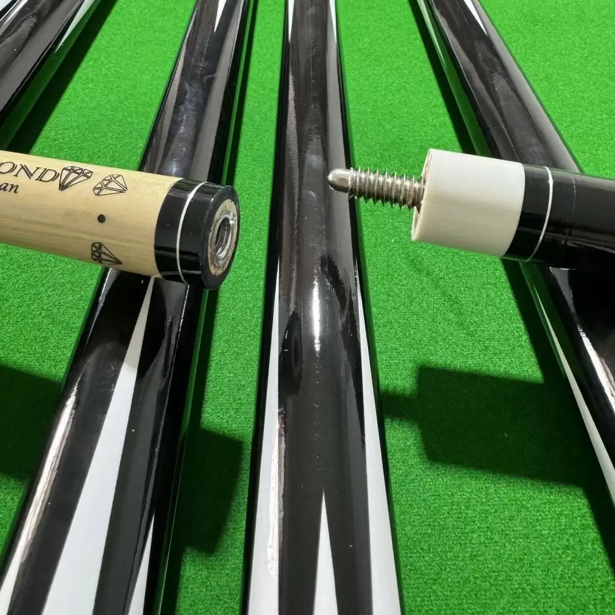 

2025Hot Selling 58-Inch American Handmade High Quality Maple Snooker Cue 12mm Tip Size Steel Joint Ash Wood Cue for Pool Players