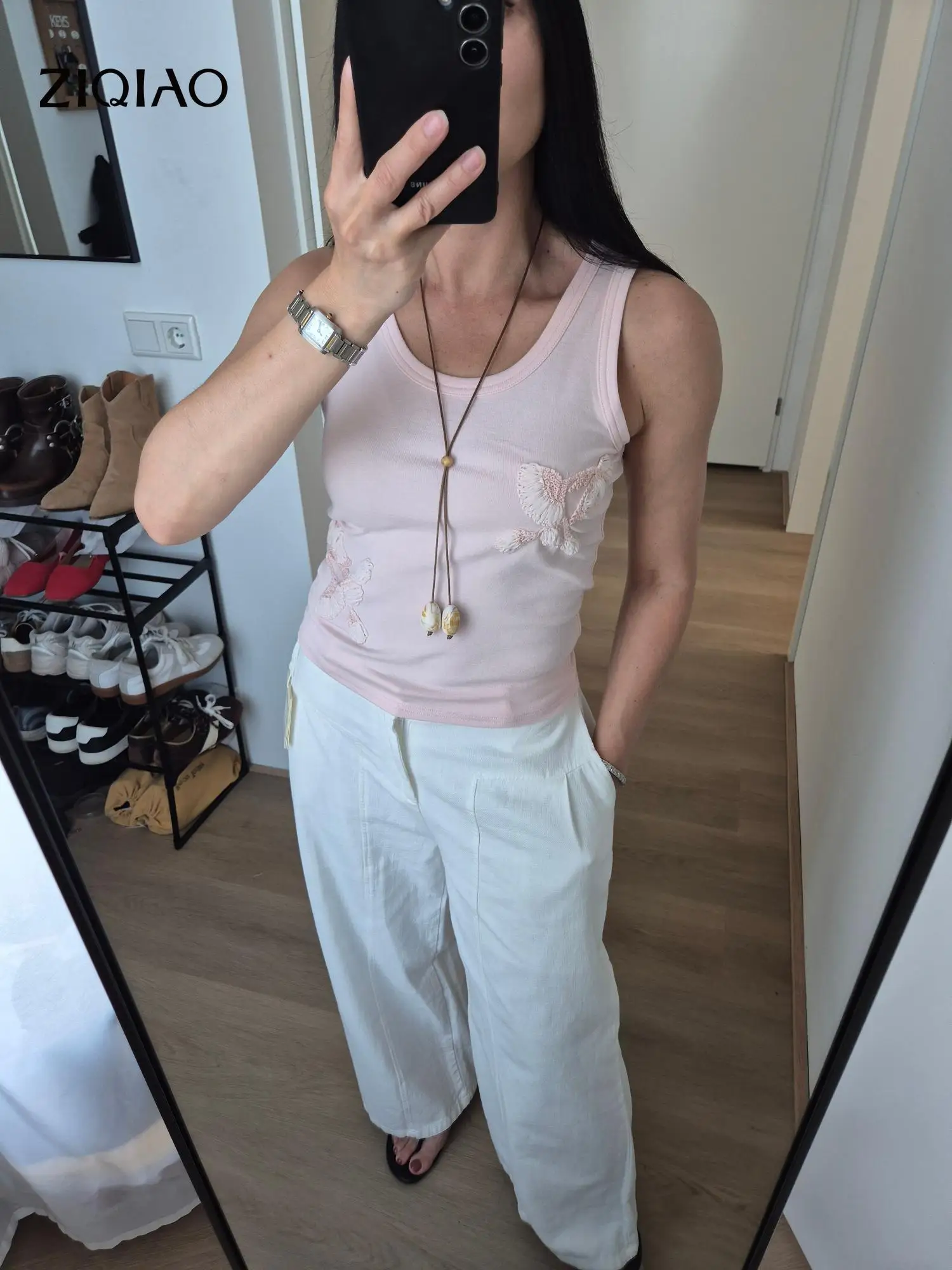 ZIQIAO [Blogger's Pick] 2026 Summer New Statement 3D Floral Embellished Round Neck Fitted Camisole Knit Top Daily Outings