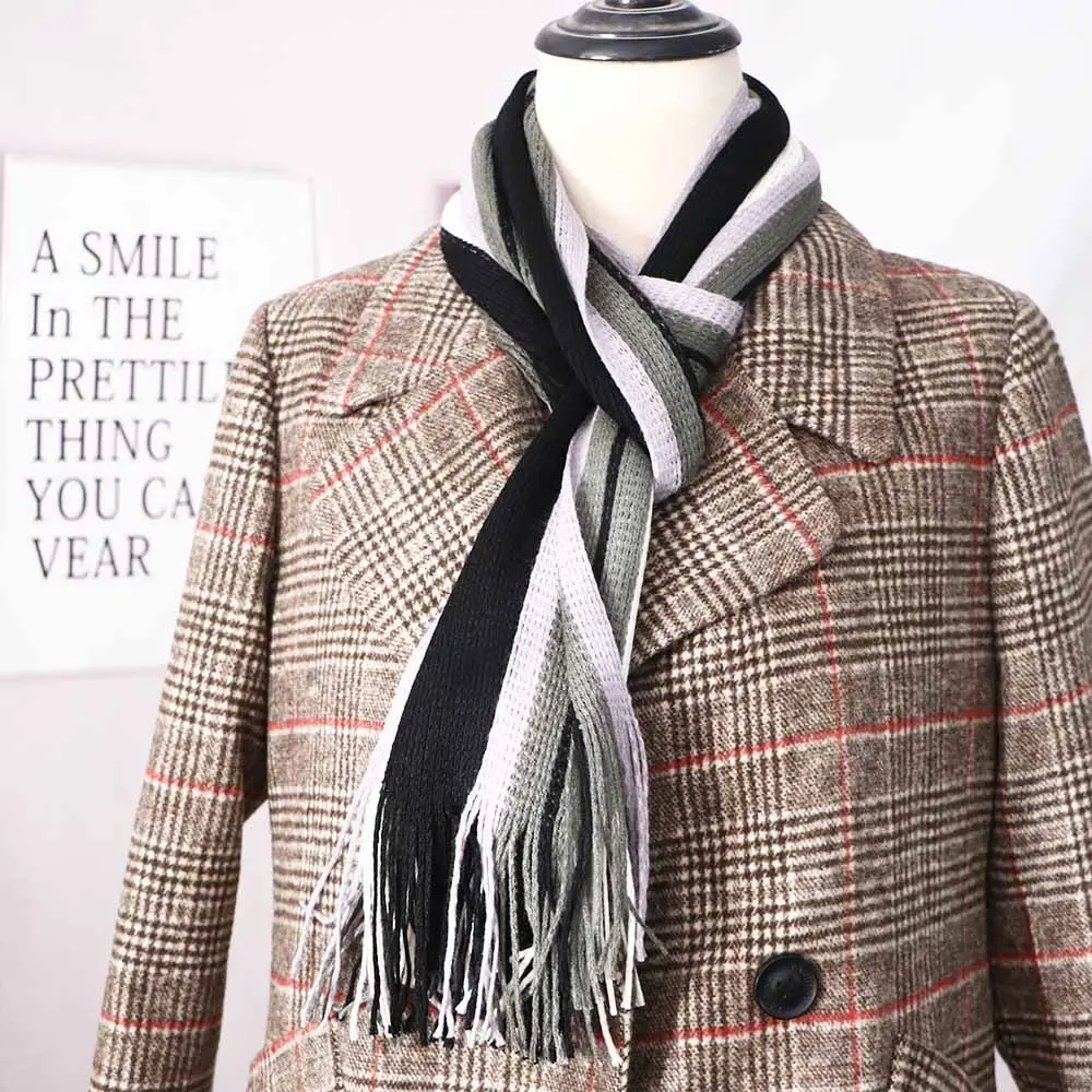 Qualité mâle Echarpe foulards avec glands tricot écharpe affaires foulards rayé écharpe gland écharpe écharpe frangée silencieux