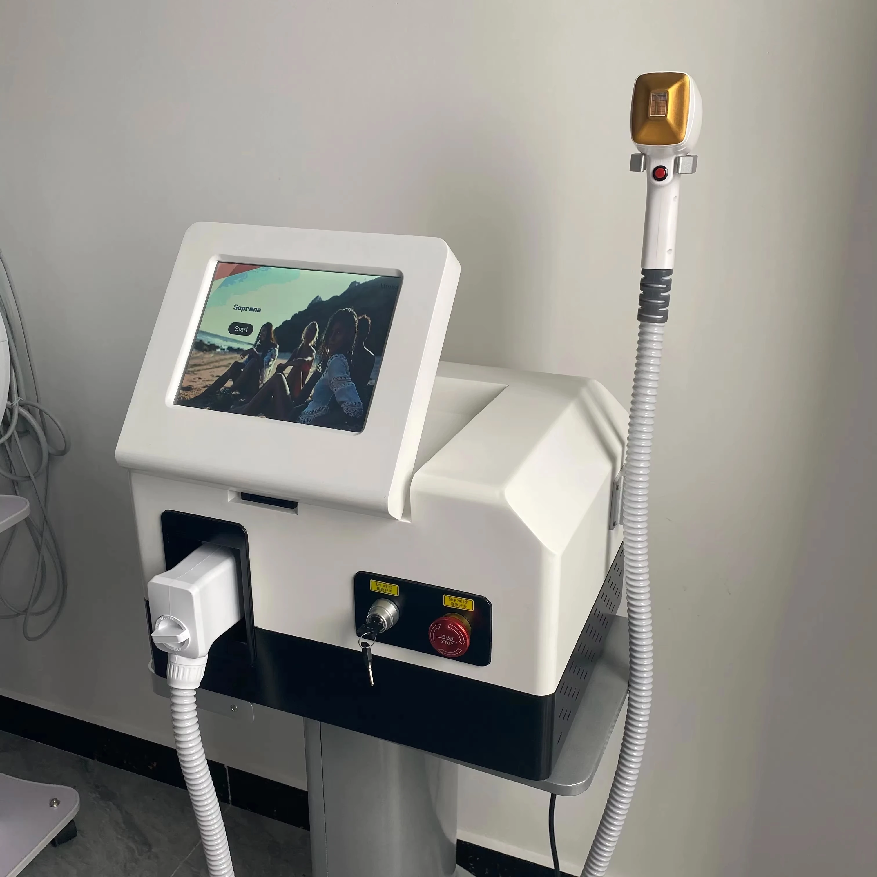 Professionele Diode Ice Titanium Laser Ontharing Machine Draagbare 808 755 1064 Alexandrite Apparaat 3 Golven Permanente Verwijdering