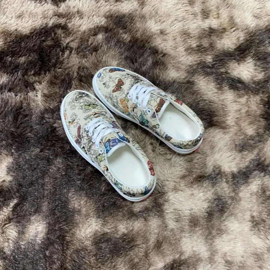 

Embroidered Casual Shoes Beige Sneakers Outdoor Trendy Shoes Men'S Large Size 48 Street Couple Fashion Sneakers Low-Top Versati