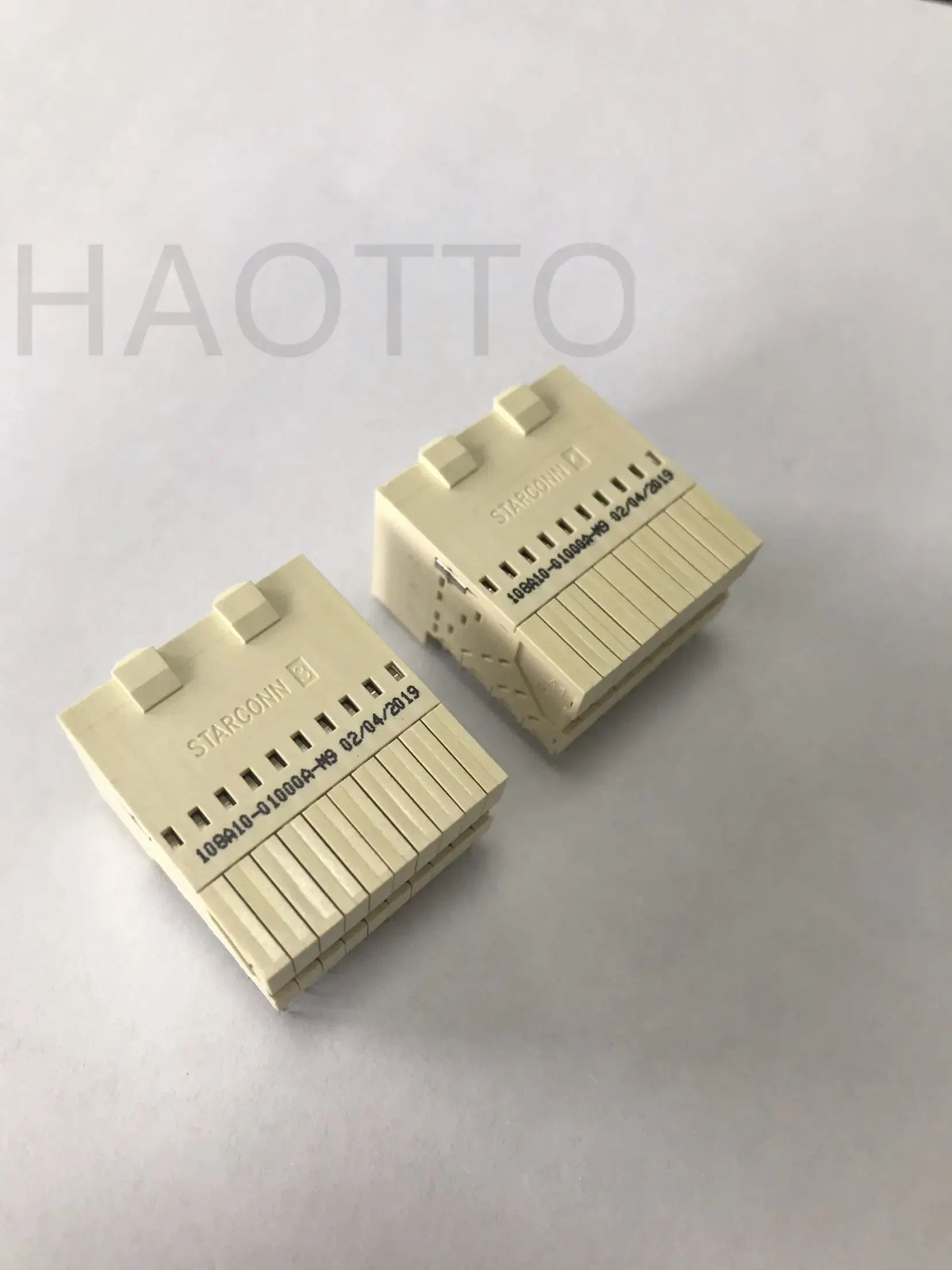 

Qingliang ZD 108A10-01000A-M9 Netcom High Speed Connector Compatible With 1645611-1 For This