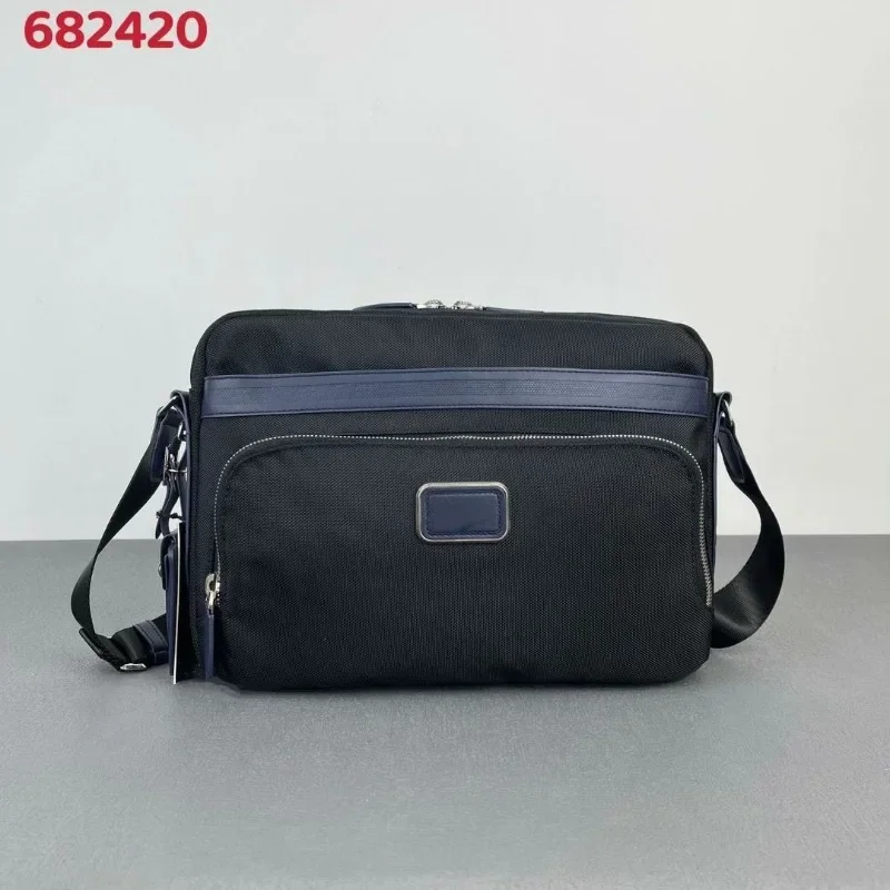 

Ballistic Nylon Commuter Messenger Handbag, Unisex Briefcase, Waterproof and Wear-Resistant 682420