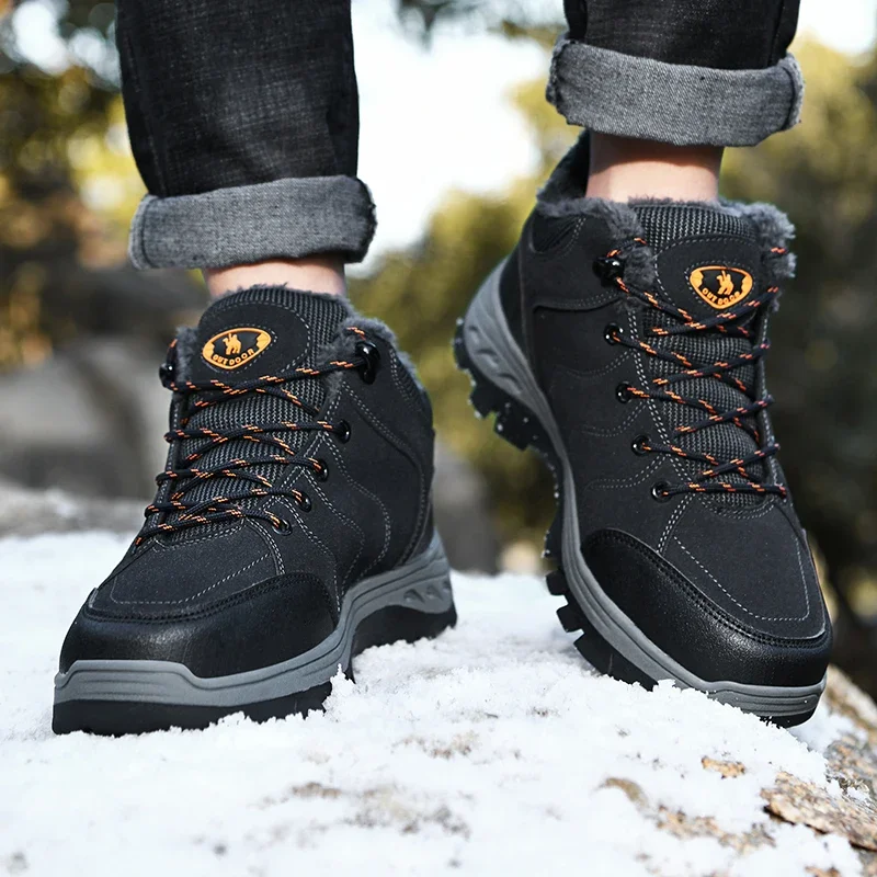 Botas de nieve cálidas de piel para hombre, zapatos de trabajo, botines impermeables, zapatillas de deporte al aire libre, calzado de invierno, nuevo