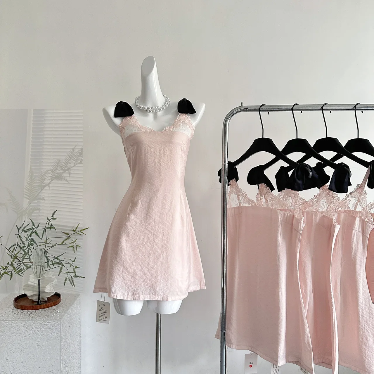 

Sweet bow suspender lace patchwork waist short dress