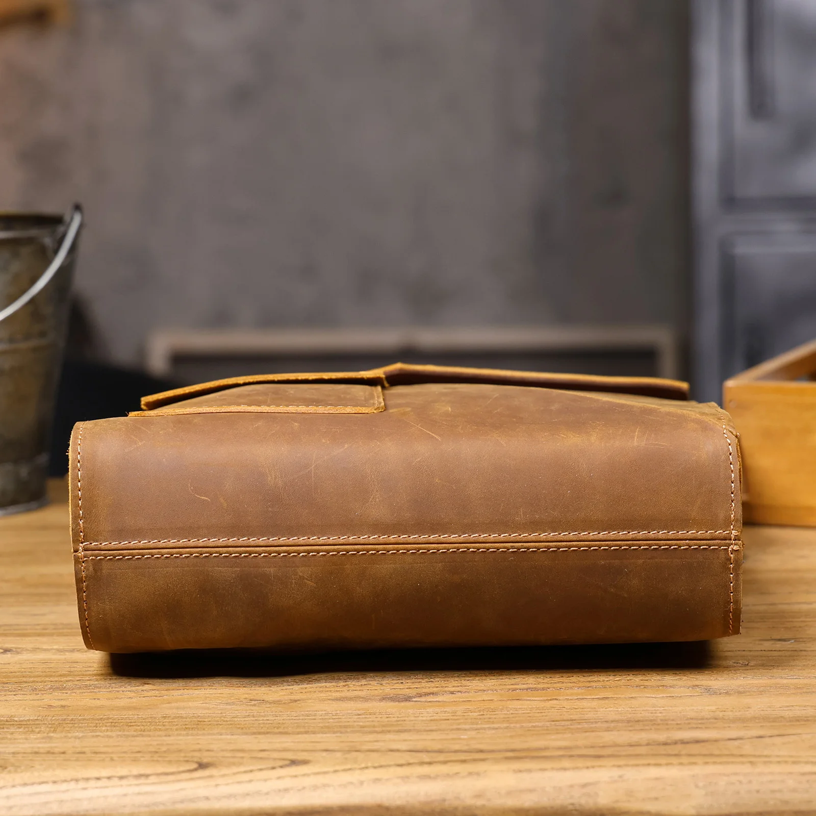 Vintage Casual Herren-Umhängetasche aus hochwertigem Leder, Vertikale Mode-Schultertasche für Männer – Detail 10
