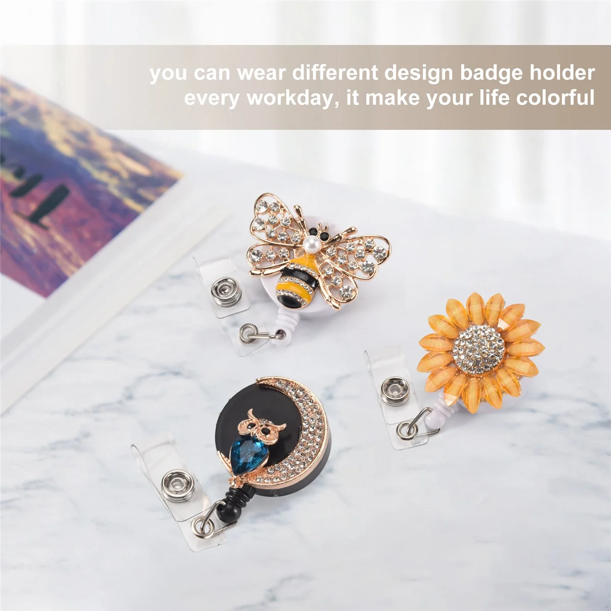 ตัวม้วนป้ายประดับพลอยเทียมแบบพับเก็บได้จำนวน5ชิ้นตัวม้วนป้ายแสดงชื่อพร้อมที่หนีบป้ายรูปจระเข้