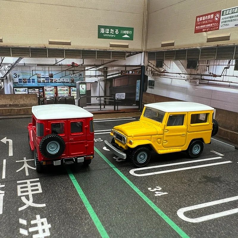 Takara TOMY TOYOTA FJ CRUISER FJ40 Alloy Car Model Diecast Metal Toy Mini Car Vehicle Model Simulation Miniature Scale Gift