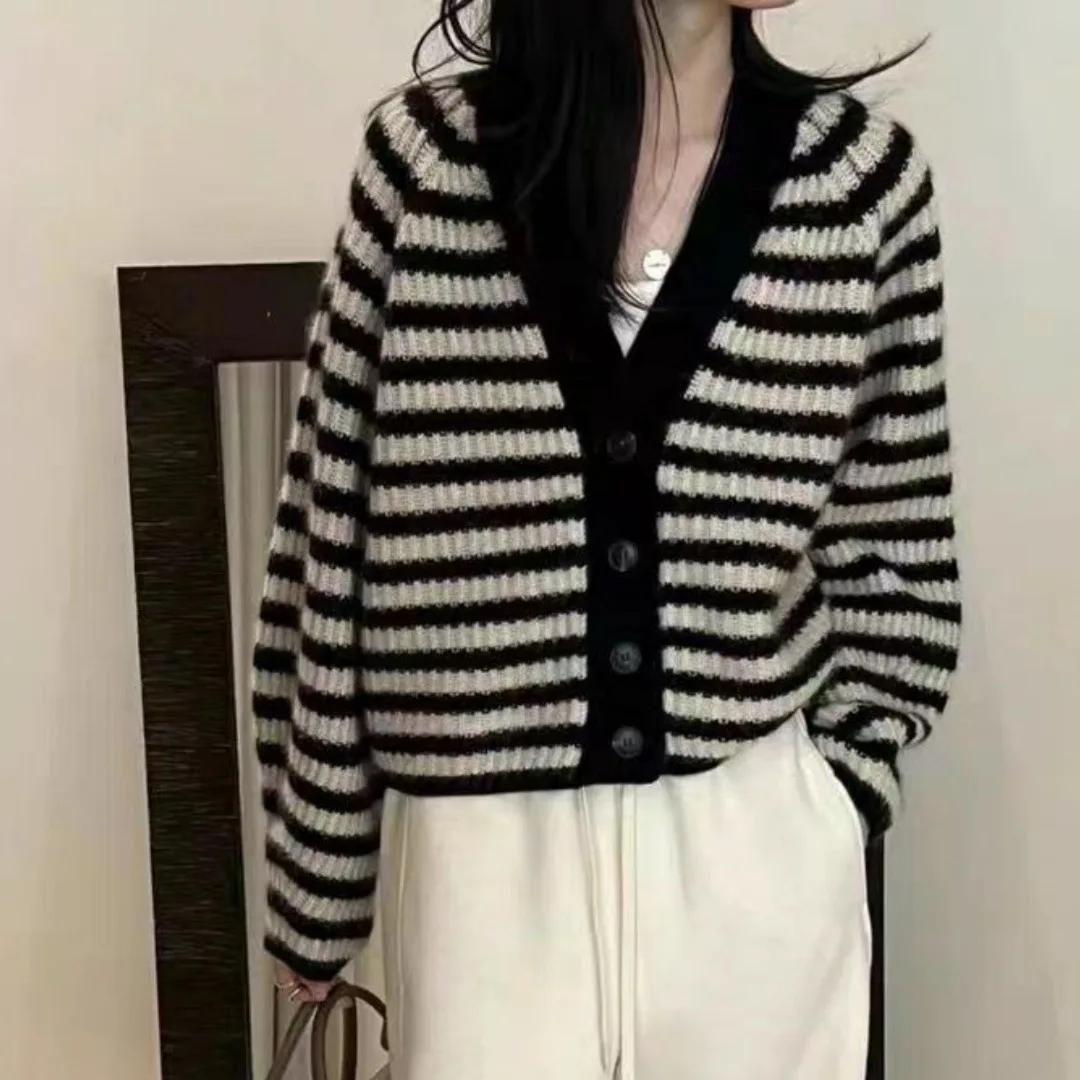 

Striped Knitted Sweater Women's Cardigan 2025 Autumn New Style Color Blocked Temperament V-neck Loose Jacket