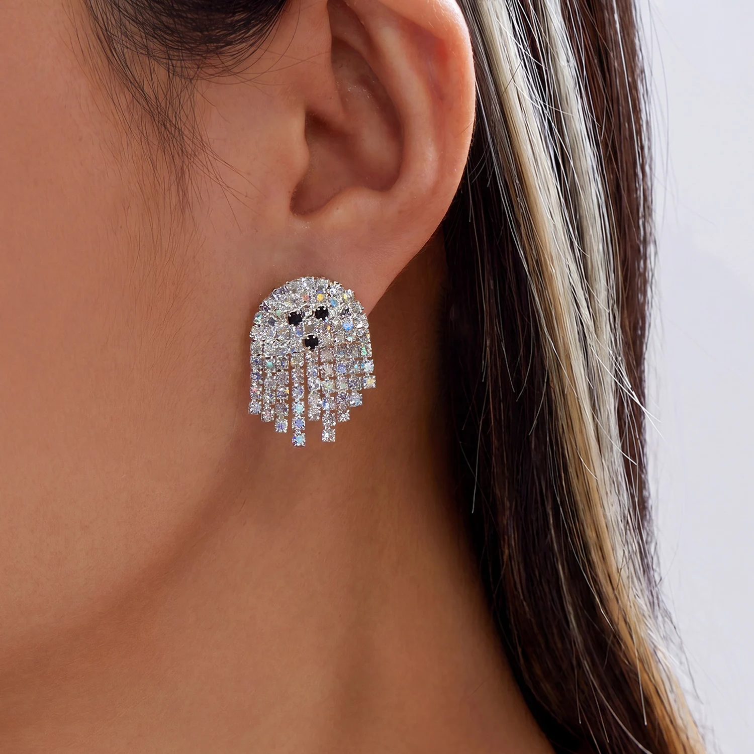 Funkelnde Halloween-Strass-Geister-Ohrstecker, Kristall-Quasten-Ohrringe für Damen, Kostüm-Party, Feiertags-Schmuck, Geschenk – Detail 6