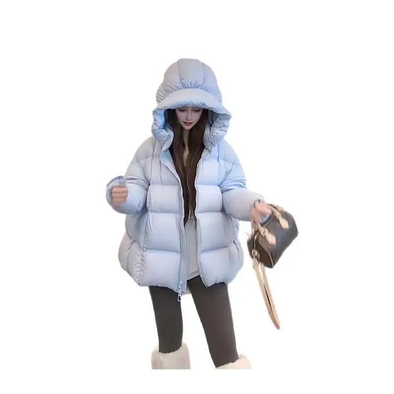 เสื้อแจ็คเก็ตผู้หญิงแบบพองตัวสีขาว ผ้าโพลีเอสเตอร์ ทรงหลวม หมวกฟูสูง เหมาะสำหรับเดินทาง  ฮู้ดไม่สามารถถอดออกได้