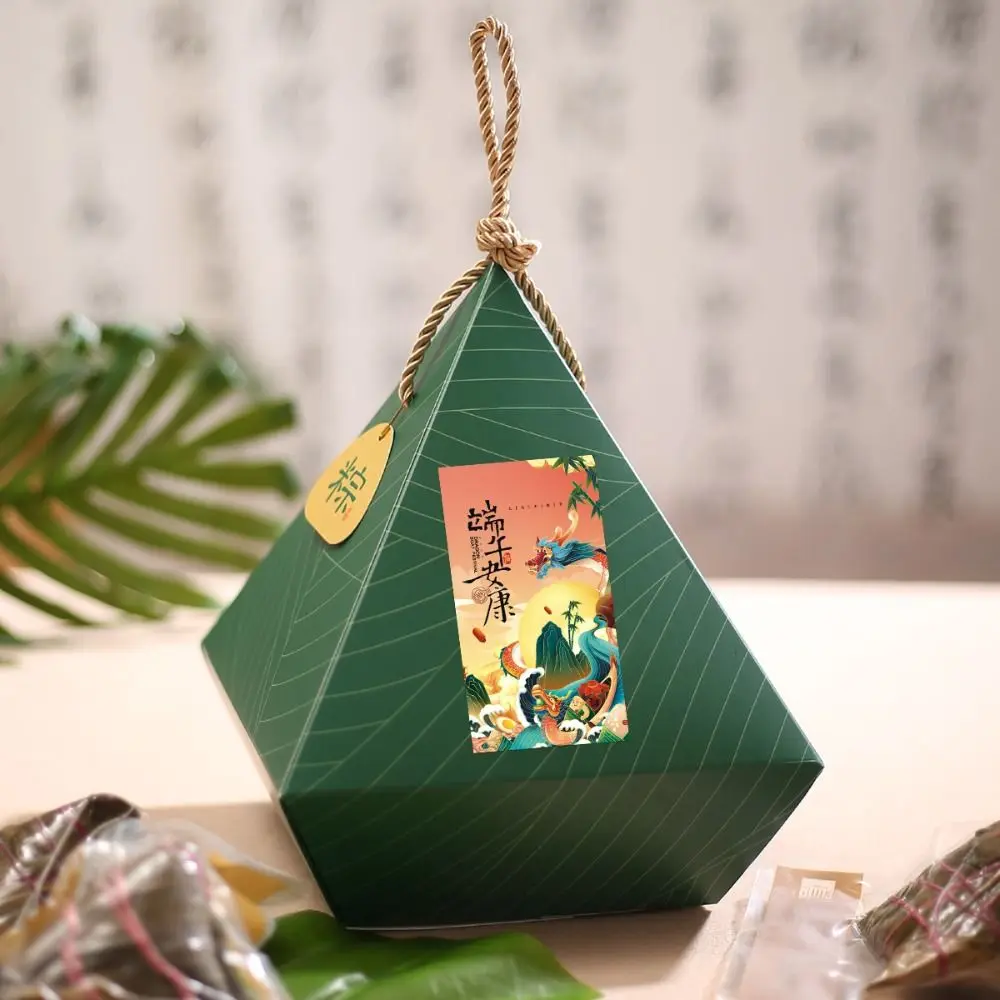 Gift Bags Creative Shape Gift Zongzi Box with Handle Triangle Design Candy Paper Bags for The Dragon Boat Festival Gift