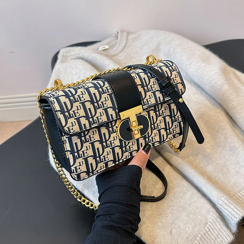 

High-quality women's handbag 2026 new French print chain crossbody bag versatile shoulder bag retro small square bag
