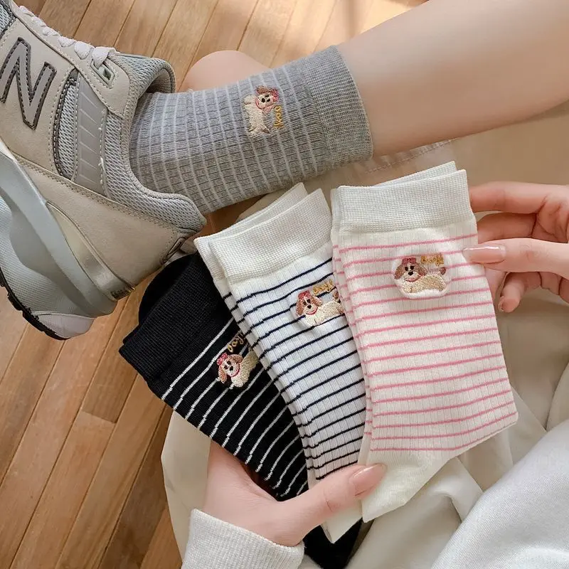 

Spring/summer New Striped Cute Cartoon Embroidery Women's Cotton Socks Boneless Midtube Socks Trend Men's and Women's Socks