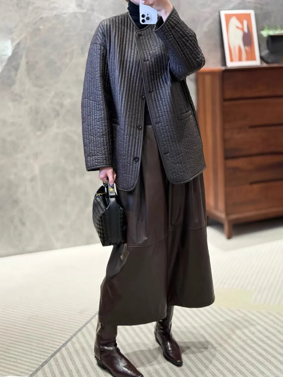 Chaqueta de cuero ligera a la moda para mujer, abrigo moderno de piel de oveja auténtica con cuello redondo, abrigo de invierno cálido y Reversible