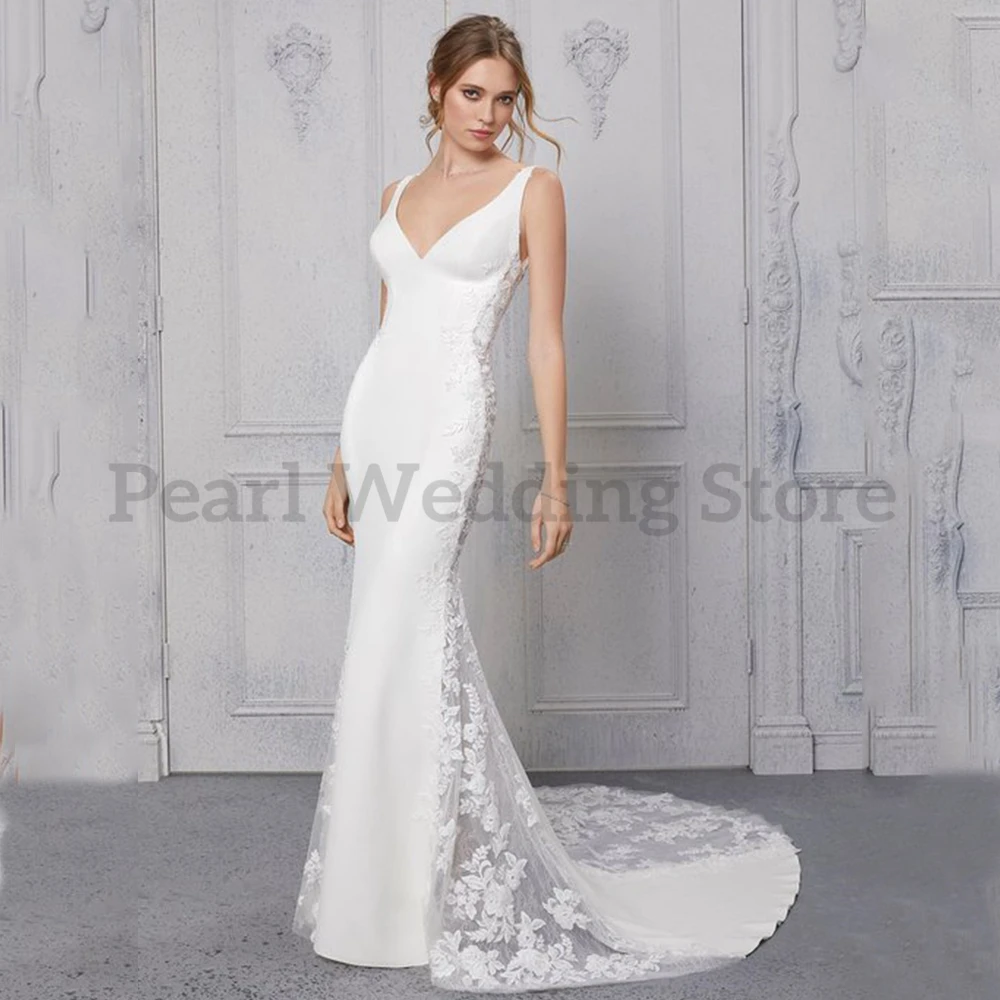 Elegant Wedding Dresses V-Neck and Backless Appliques Illusion High Quality Sweep Train Mermaid Bridal Beach Seaside Gowns