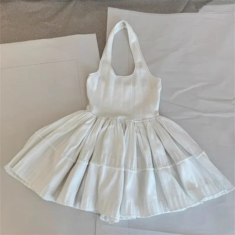 Nieuwe mode zomer gebreide jurk vrouwen sexy halter hals backless slanke mouwloze a-lijn geplooide jurken elegante partij vestidos