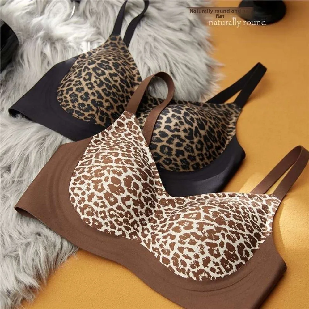 Close-Fitting Leopa…