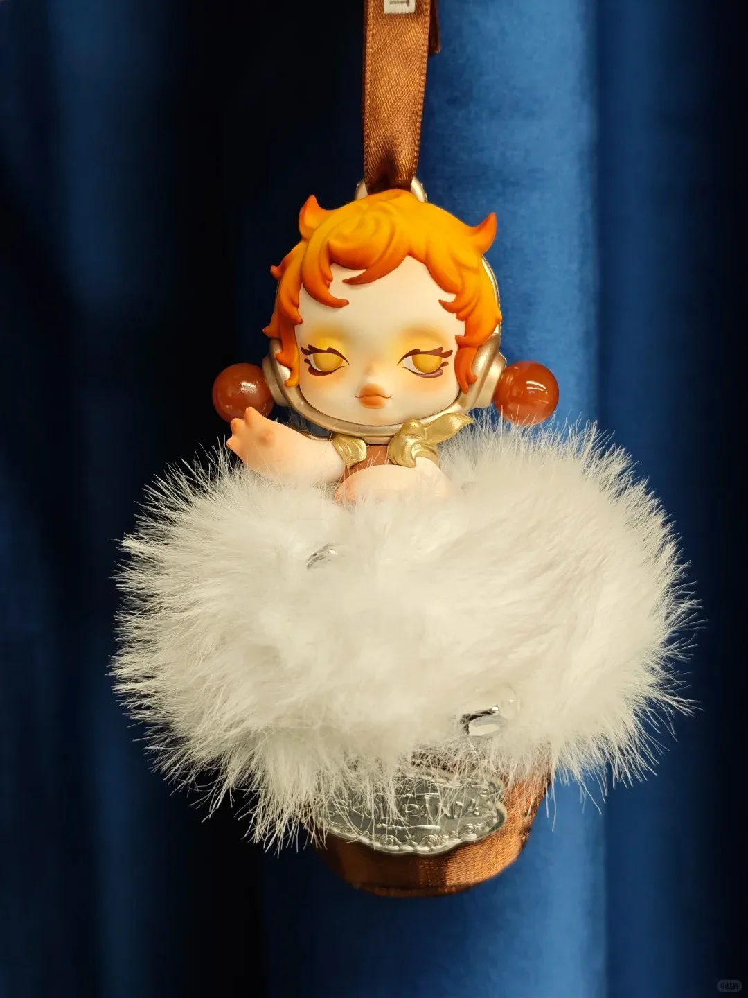 POPMART حقيقية SKULLPANDA طاولة طعام سلسلة المعطرة شنقا الزينة صناديق أعمى العصرية والعصرية الحلي هدية