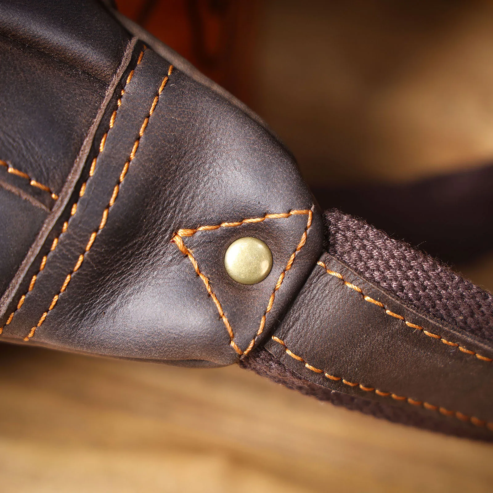 S.WORKER Vintage Vollnarbenleder Brusttasche Langlebige Große Kapazität Herren Umhängetasche Crossbody-Tasche für Männer – Detail 13
