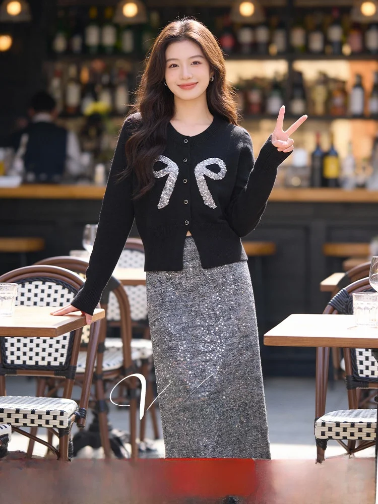 

Spring 2026 Five Seasons Large Size Knitted Set round Neck Two Piece Suite Slimming Design Commute Style Polyester Wool Blend