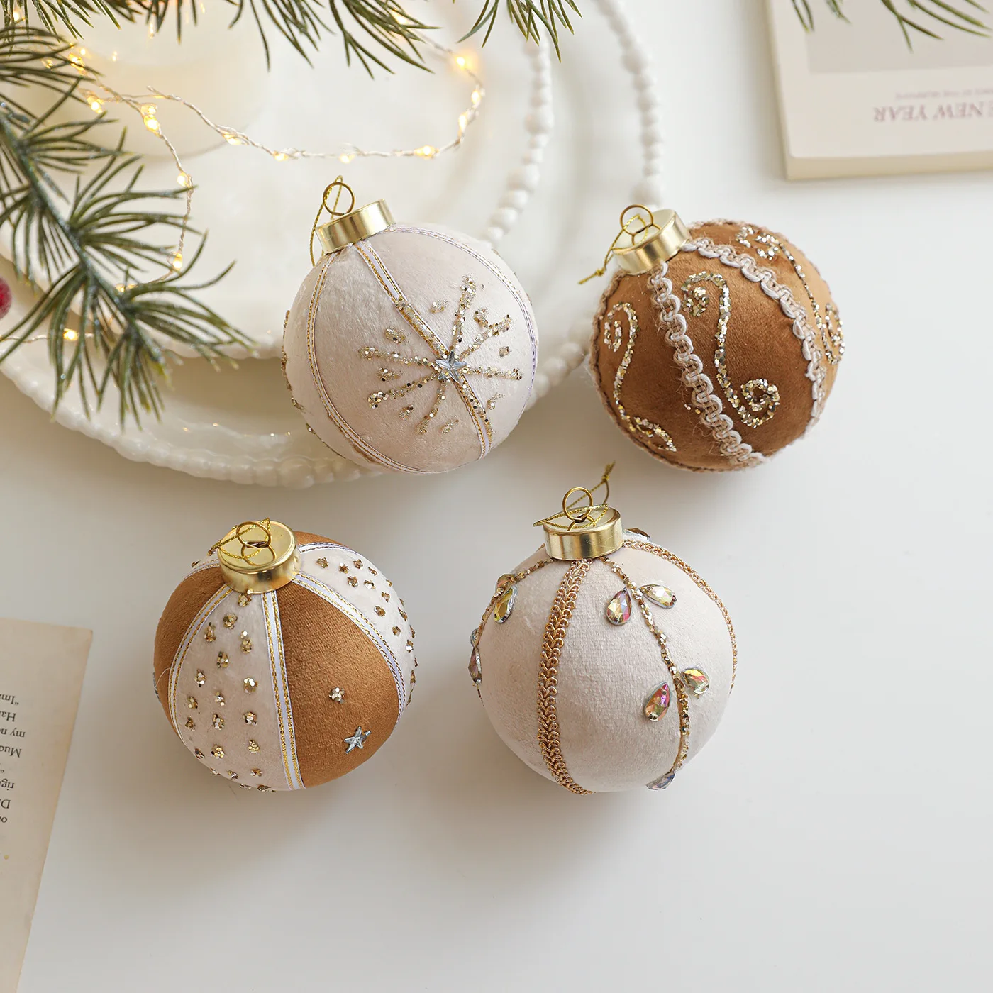

1/4Pcs 8CM Curry Color Paste Cloth Foam Ball Sticky Gold Powder High-grade Fabric Christmas Tree Hanging Decoration Arrangement