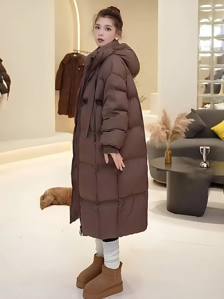 2024 Winter Gefütterter Daunenmantel für Damen, Trendiger Schicker Gürtel-Mantel in Midi-Länge, Gepolsterter Pendler-Mantel