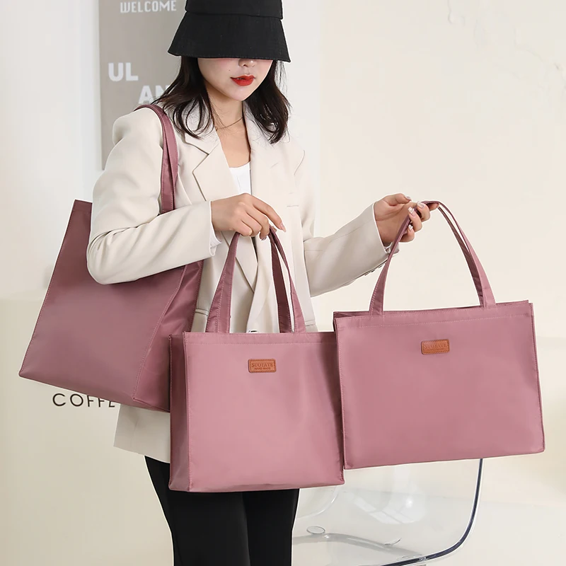 

2023 Newest Women Handbags Portable Waterproof Leisure Fashion High Capacity Girls Nylon Bags With Large Pockets Zipper