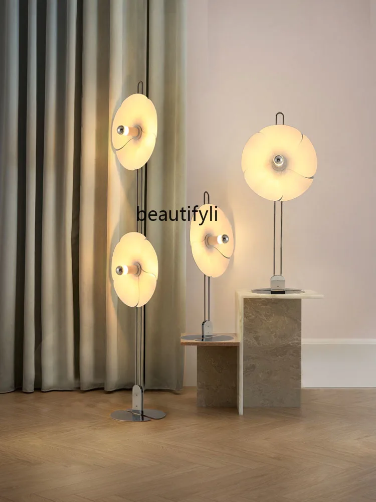 

Post-Modern Classic Petal Floor Lamp Designer Retro Creative Personalized Living Room Bedside Lamp Bedroom Vertical Lamp