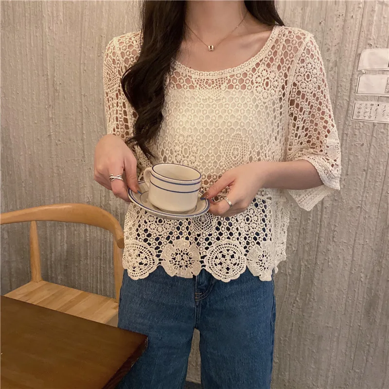 Sling dress top spring and summer new Korean knitted hook pattern shirt blouse Western style small coat sunscreen shawl