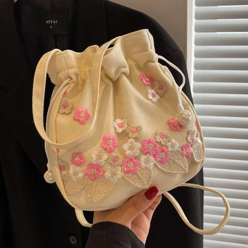 Fashionable One Shoulder Bucket Bag New Embroidered Casual Crossbody Bag