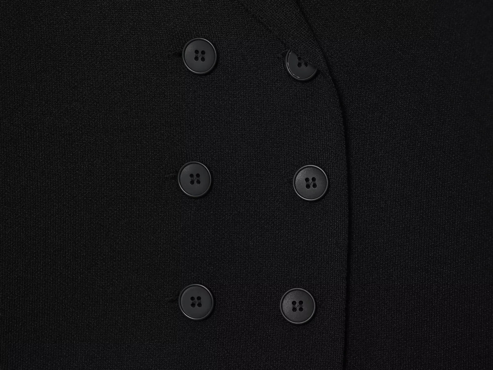 2025 المرأة الخريف منتج جديد محبوك معطف مزدوج الصدر بسيط وعصري محبوك الوجه زعيم معطف بياقة مزدوجة