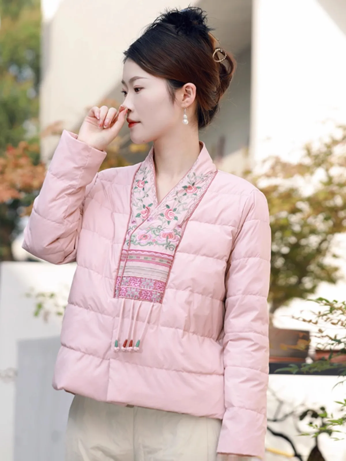 Thiened-abrigo de algodón bordado para mujer, abrigo con borlas étnicas Sle, ropa cálida de algodón, prendas de vestir exteriores para mujer