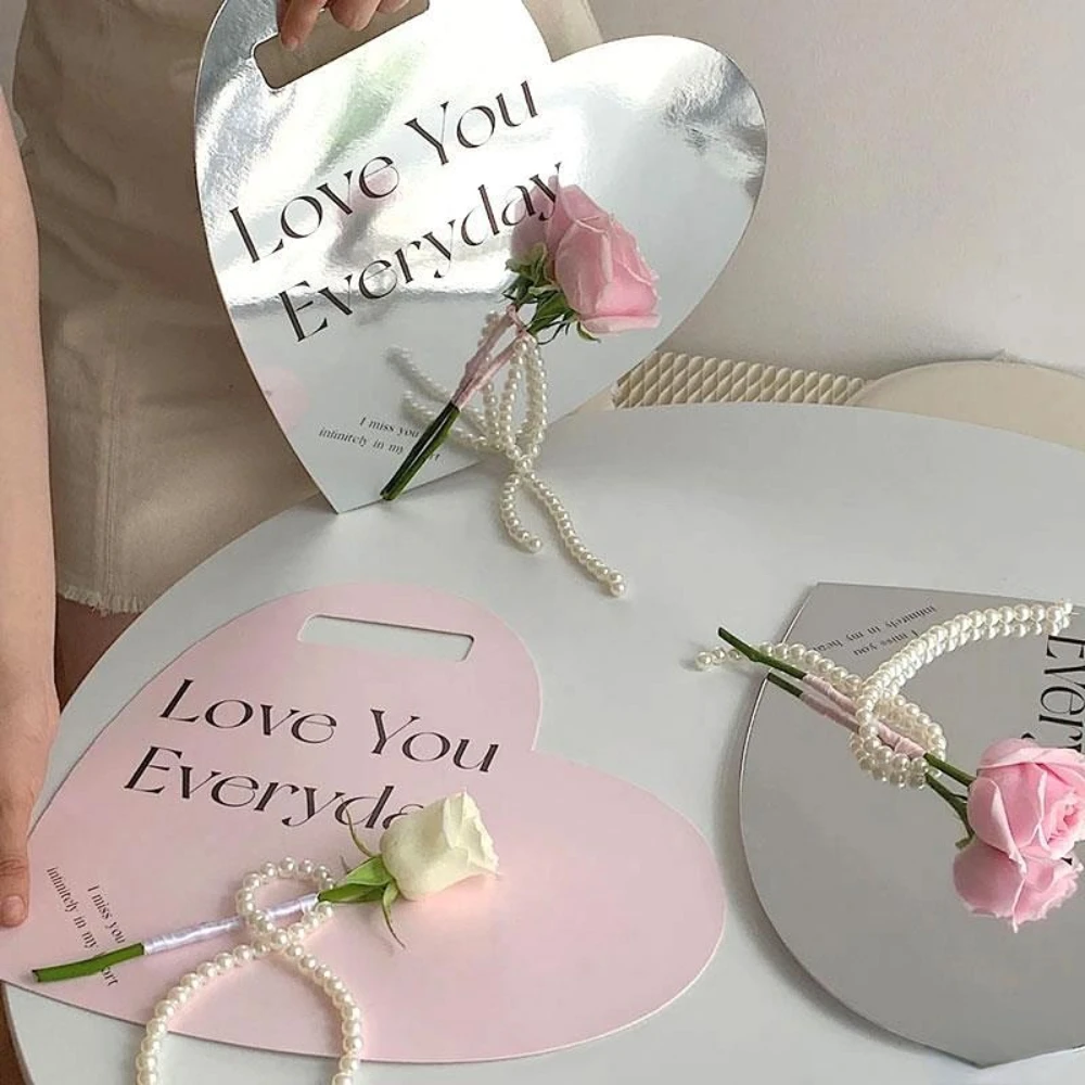 Caja de embalaje de regalo de flores para el día de la madre, bolsa de ramo de rosas individuales, arreglo floral con espejo en forma de corazón, bolsa de tarjeta de flores de mano