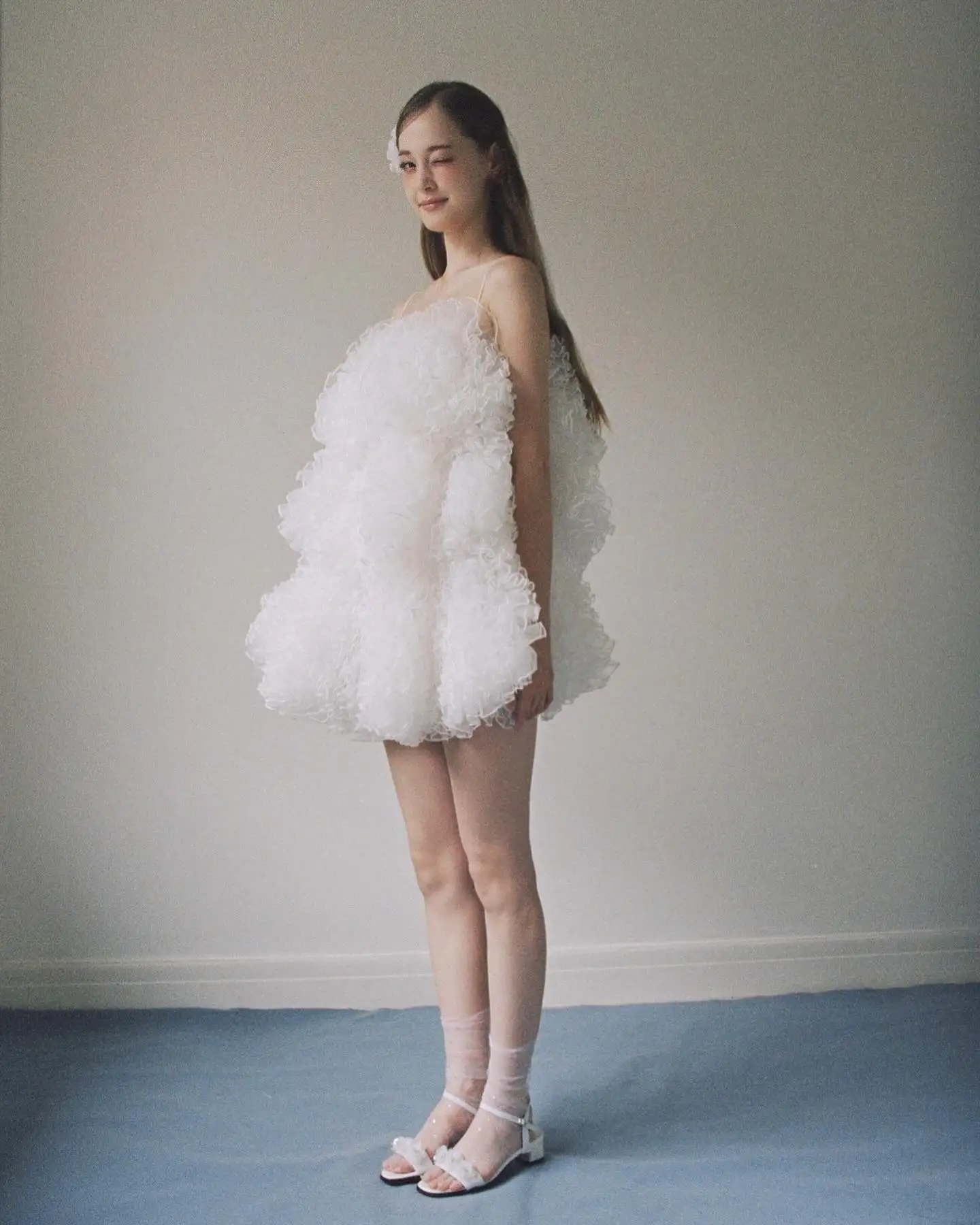 Extra inchado malha plissado mini vestido de festa luxo tule em camadas feminino verão vestido de baile novo sem mangas malha curto vestidos de aniversário