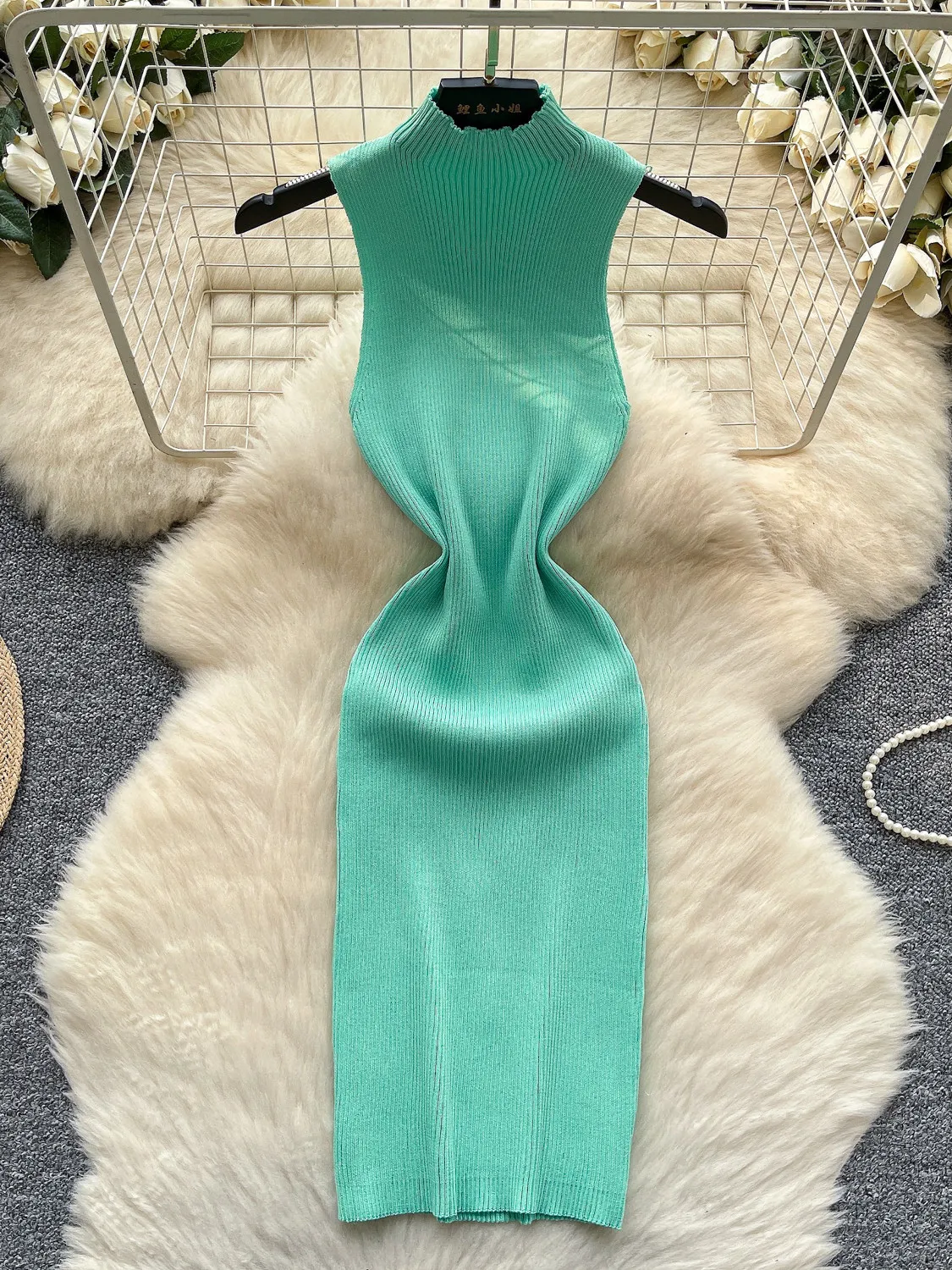 Damen Geripptes Strickkleid Ärmellos mit Stehkragen, Figurbetont, Midi, Schlanke Passform, Sexy, Lässig, Frühling Sommer Y2K Koreanischer Stil, für Alle Jahreszeiten