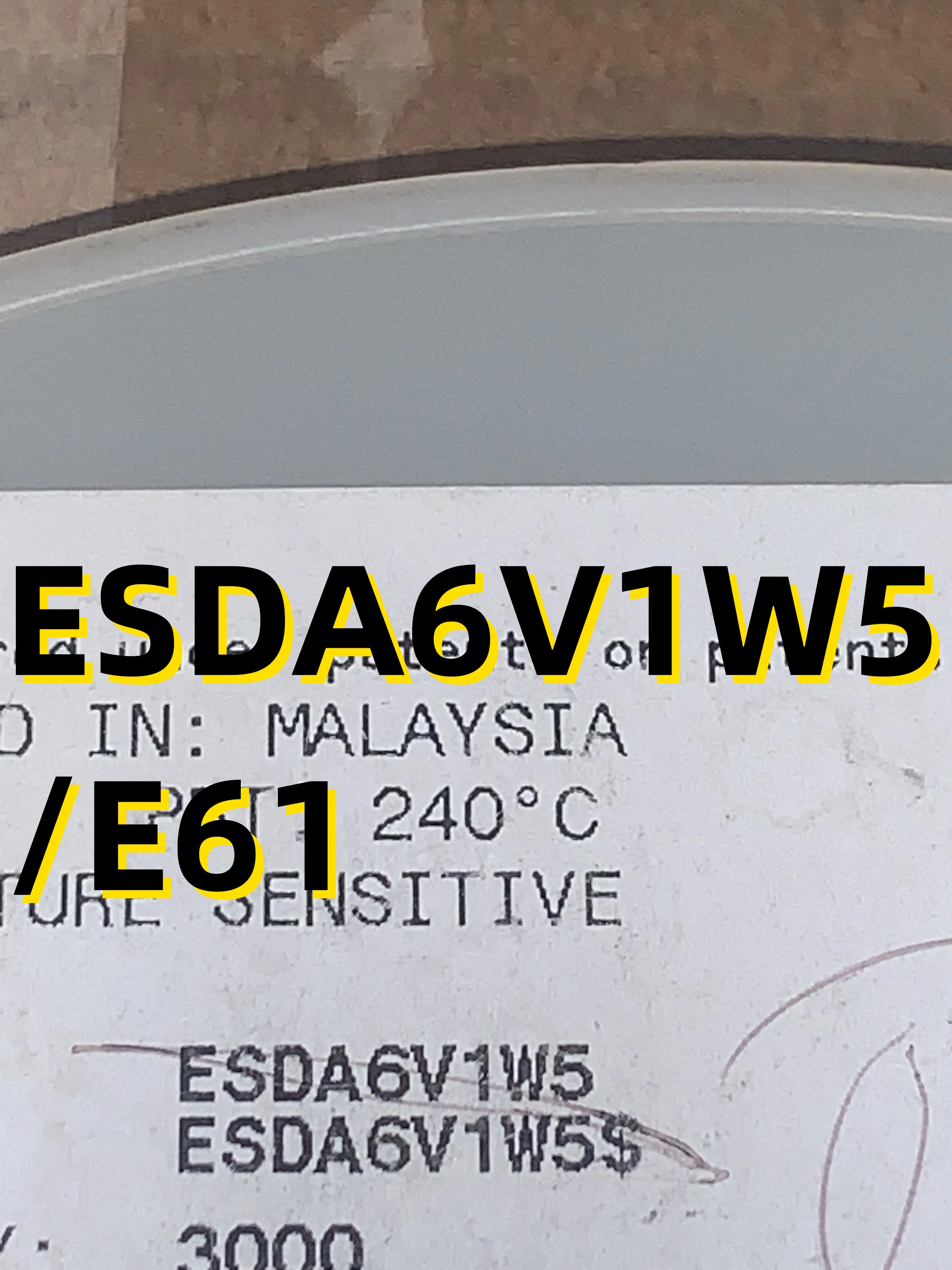 10 قطعة ESDA6V1W5 /E61