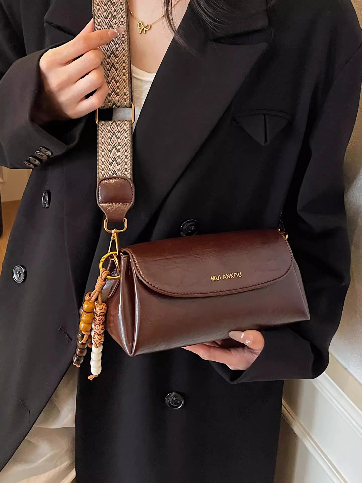 

Retro Underarm Bag Women's Faionable Pillow aped Crossbody Boston Bag Top Layer Cowhide Leather Soft Handbag