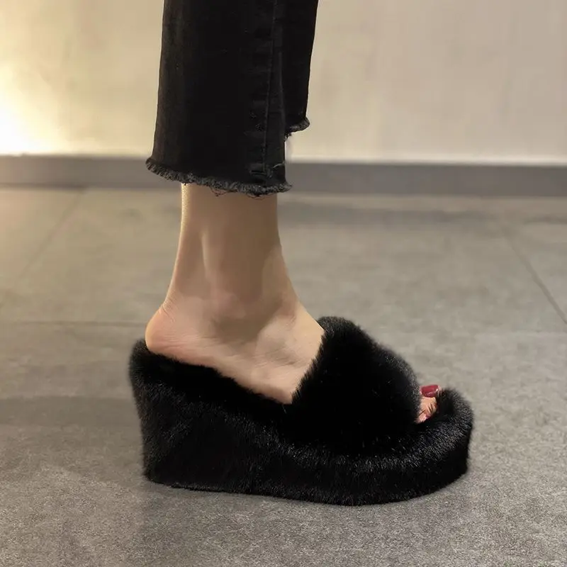 Shoes Woman 2023 House Slippers Platform Pantofle Fur Flip Flops On A Wedge Heeled Mules Flock Luxury Slides New Plush High