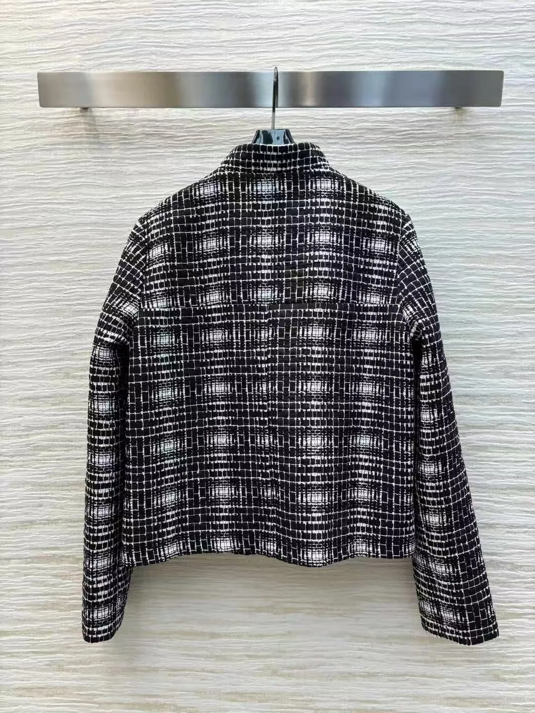 High end customized women's versatile black checkered coarse woolen coat