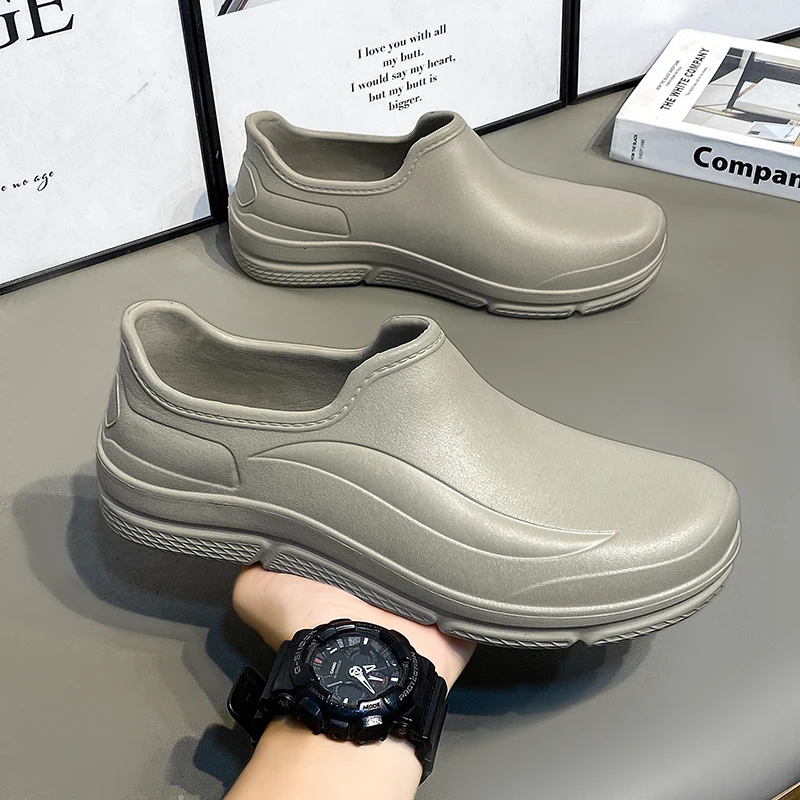 Unisex Einteilige EVA Vollständig Wasserdichte und Ölbeständige Slip-On Kochschuhe, Rutschfeste Dickbesohlte Multifunktionale Arbeitssandalen für Re – Detail 1