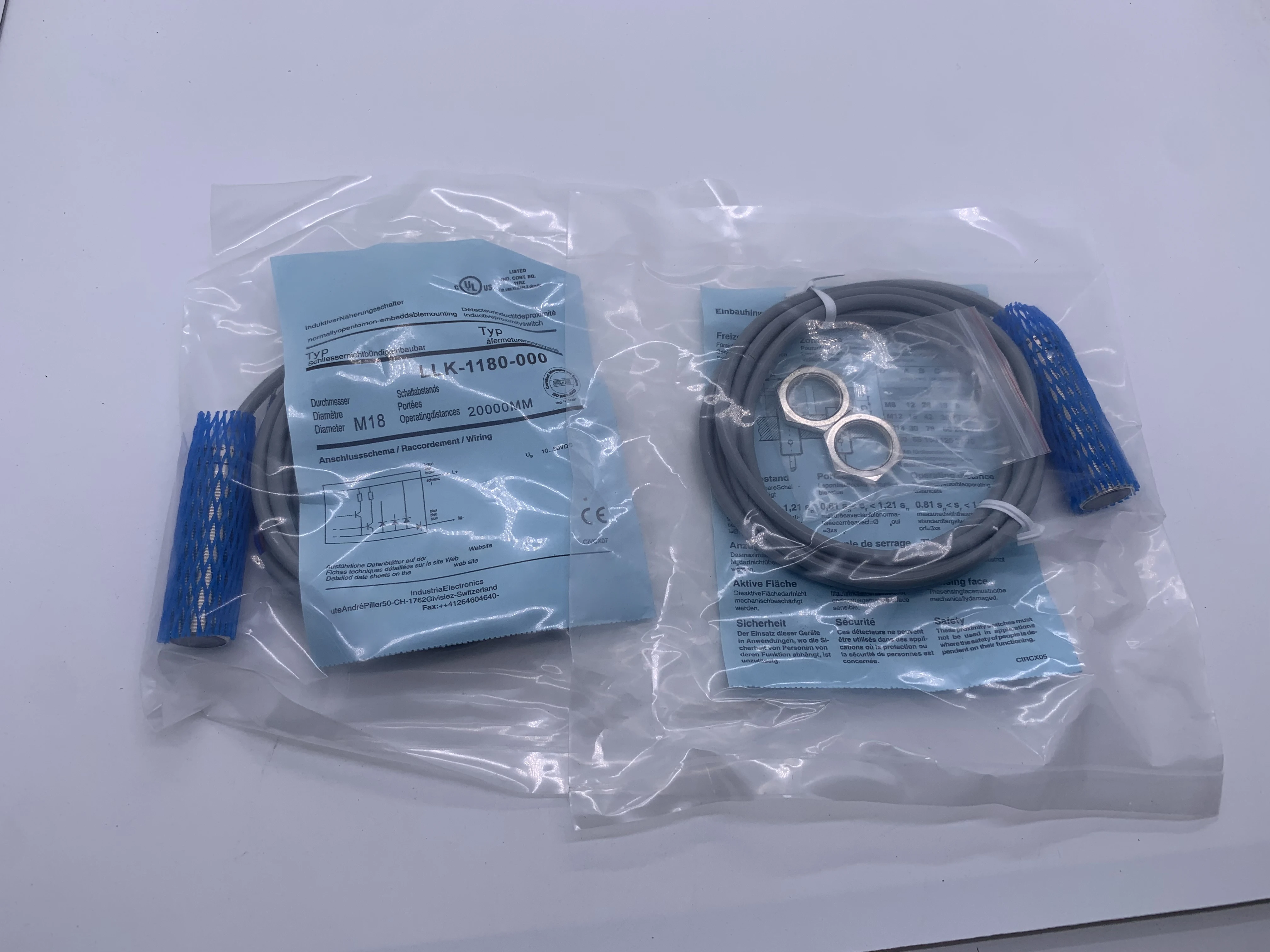 

In Stock New Photoelectric Switch Sensor LLK-1180-000 LLK-1180-003 LLK-1180-001 Reliable Gold Seller One-year Warranty