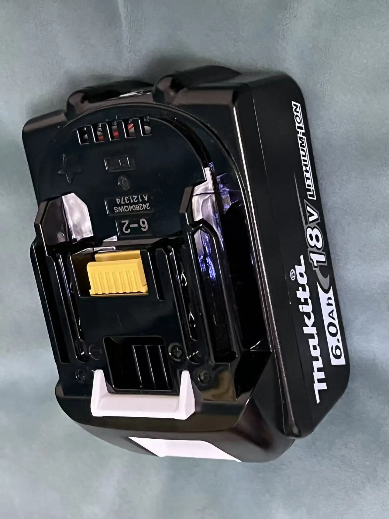 

Оригинальный литиевый аккумулятор Grimace 6 Ач для Makita 18 В (BL1830B, BL1850B, BL1850, BL1840, BL1860, BL1815) – замена
